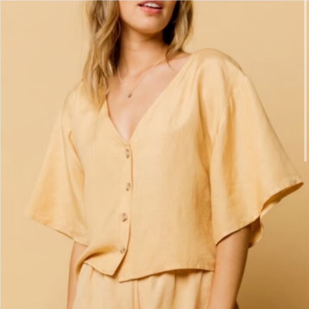 Amuse Society Mustard Yellow Linen Blend Boxy Crop Top Button Front TJ